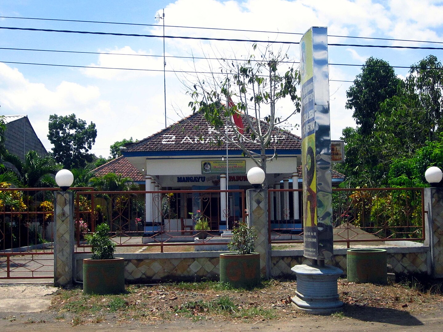 Logo Desa Benelanlor